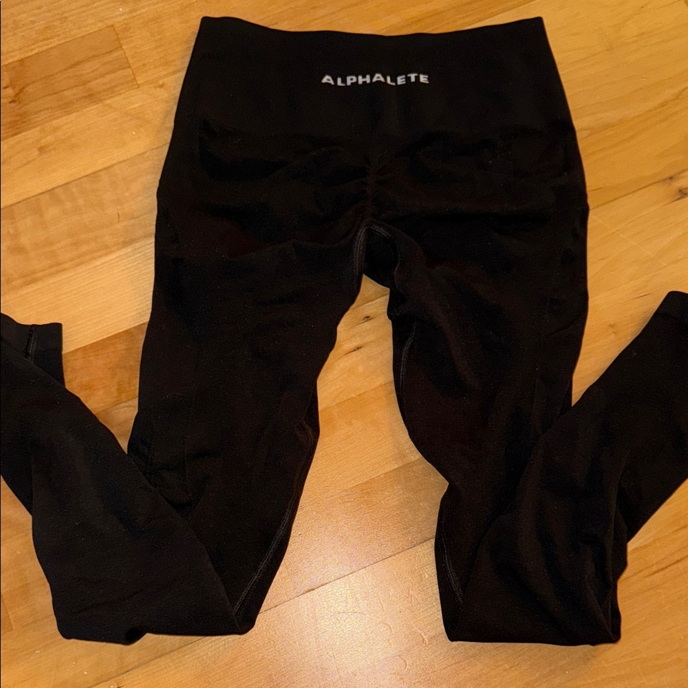 Alphalete Black High-Rise Seamless Leggings - Picture 5 of 8